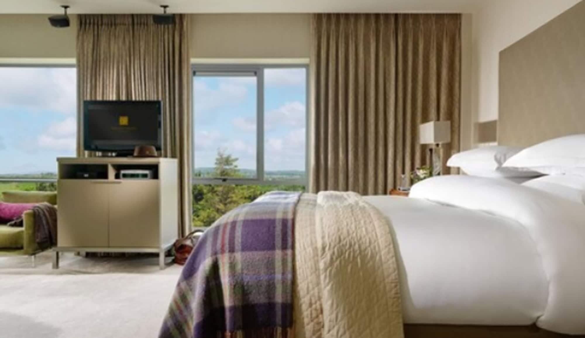 Aghadoe Heights Hotel & Spa Killarney Ngoại thất bức ảnh A bedroom at the hotel