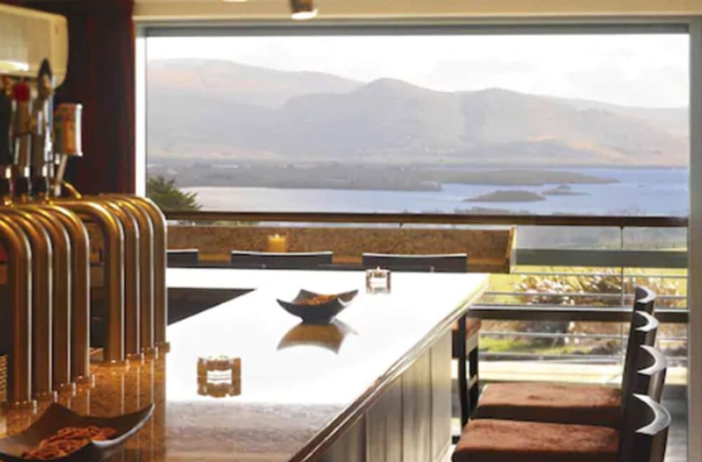 Aghadoe Heights Hotel & Spa Killarney Ngoại thất bức ảnh The bar at the 1887