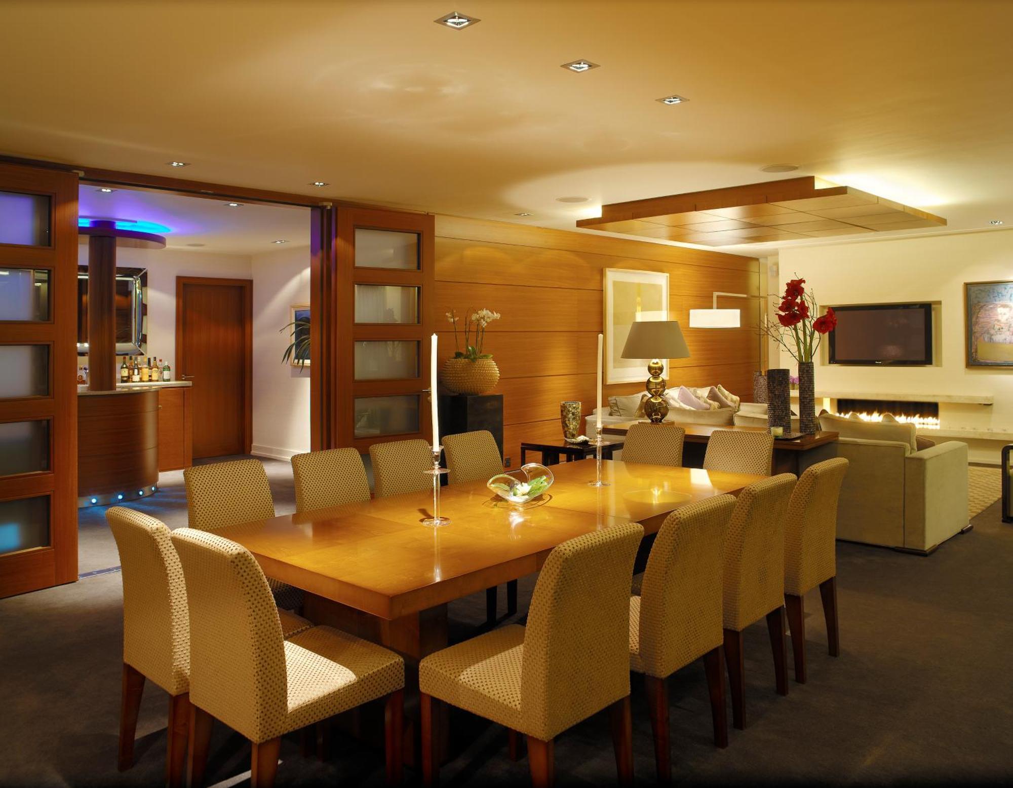 Aghadoe Heights Hotel & Spa Killarney Phòng bức ảnh The interior of the British Airways Concorde Room