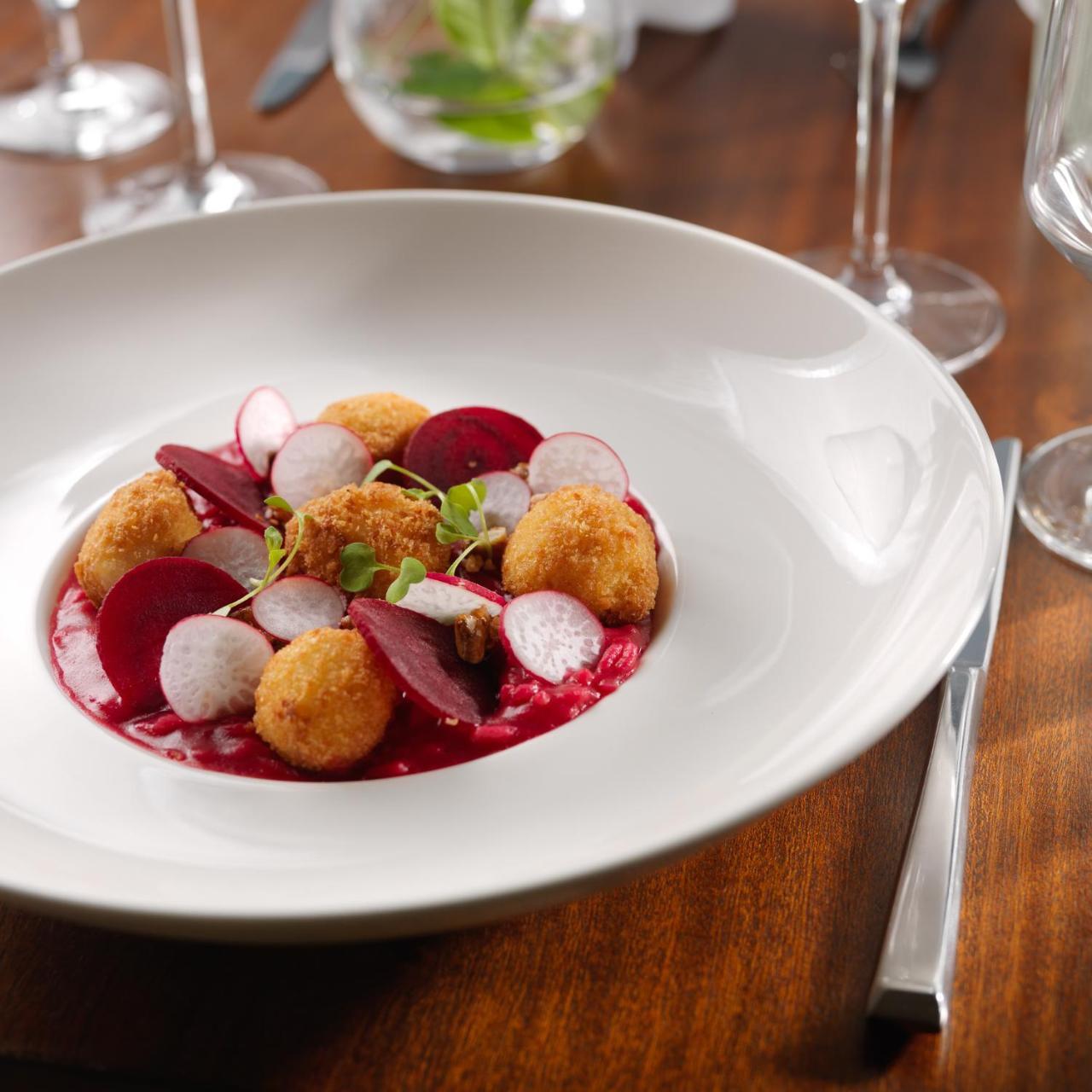 Aghadoe Heights Hotel & Spa Killarney Ngoại thất bức ảnh A beetroot and goat's cheese salad